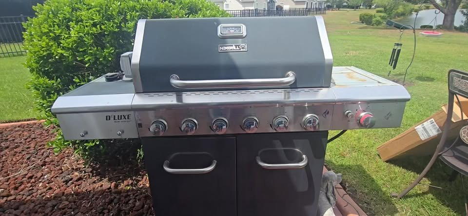 A customer's six-burner Nexgrill Deluxe gas grill